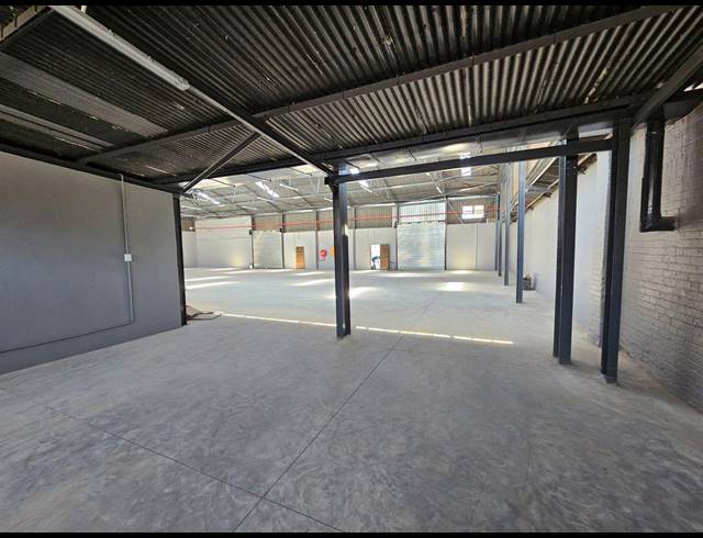 800M² WAREHOUSE TO LET IN BENROSE
